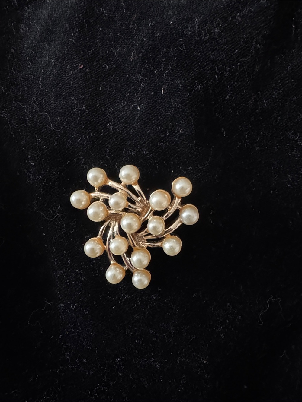 VINTAGE PEARL CLUSTER BROOCH